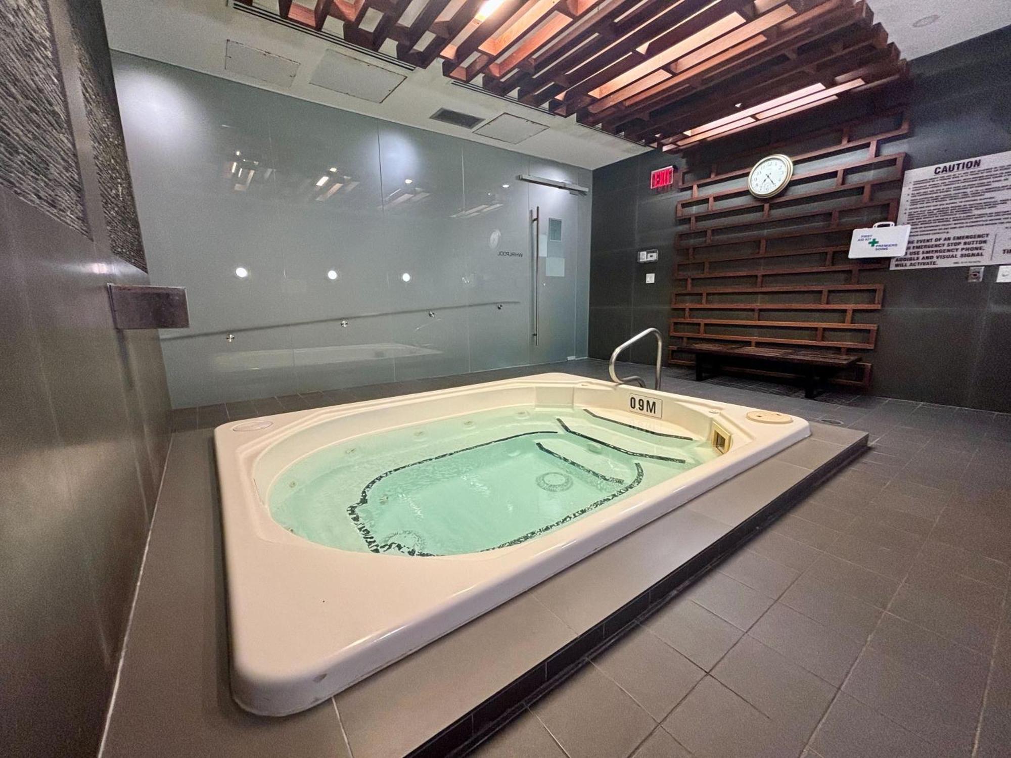 Stylish Suite At 300 Front Street W Τορόντο Εξωτερικό φωτογραφία